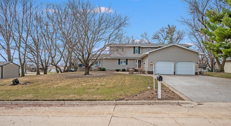 805 Hengen St